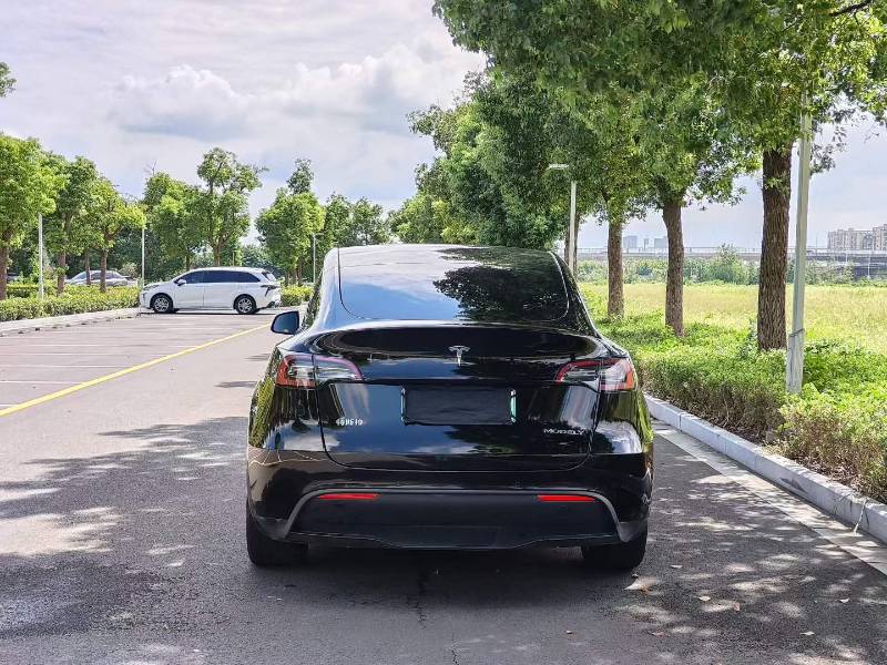 Tesla Model Y 2022 #9 Tesla Model Y 2022 car image #9