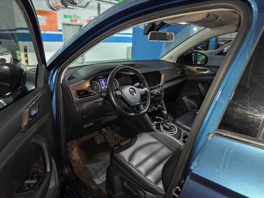 Volkswagen Tharu 2019 car image #5