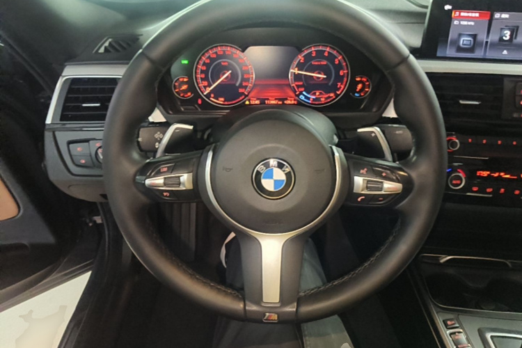 BMW 3 Series GT 2018 صورة سيارة #11