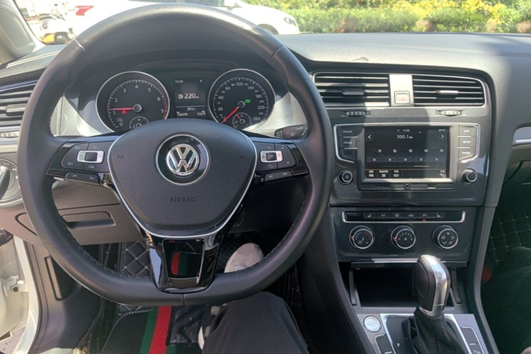 Volkswagen Golf 2017 #10 Volkswagen Golf 2017 car image #10