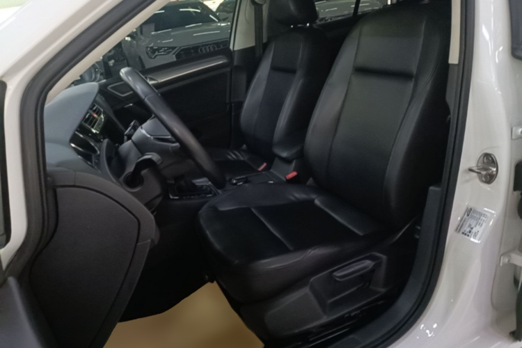 Volkswagen Golf 2019 #15 Volkswagen Golf 2019 car image #15