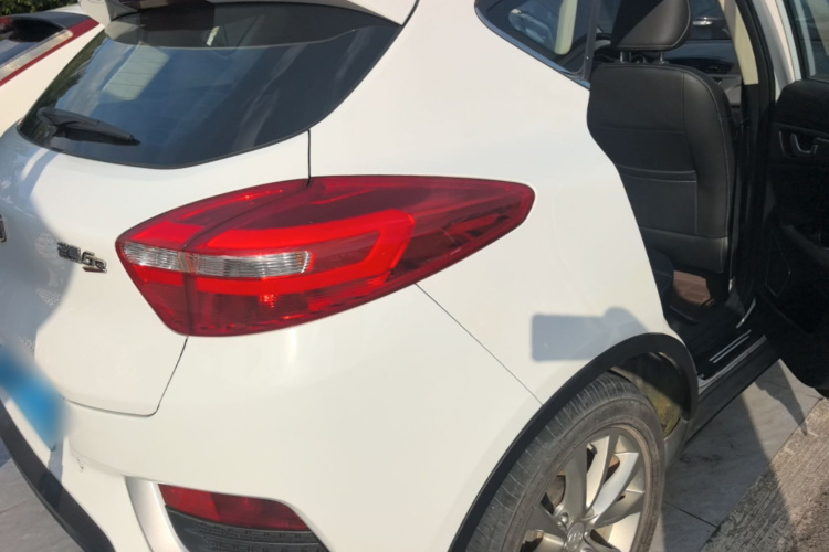 GEELY Emgrand GS 2016 car image #7