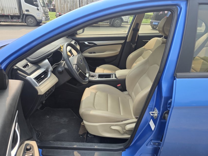 GEELY Emgrand 2018 صورة سيارة #9