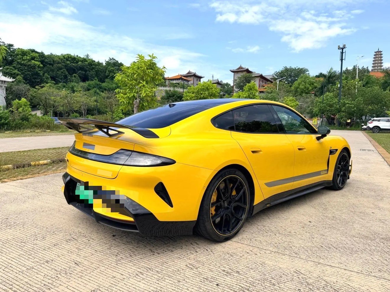 小米汽车 小米SU7 Ultra 2025 汽车图片 #9