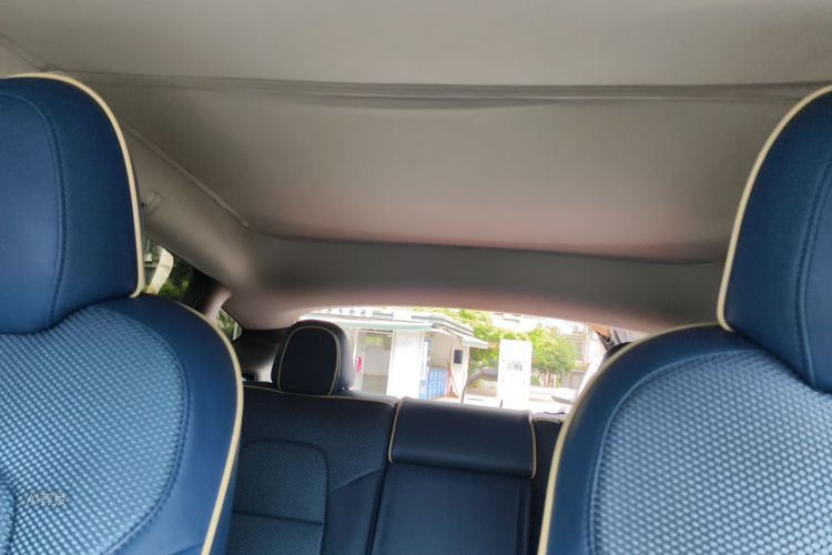 Tesla Model Y 2023 car image #20