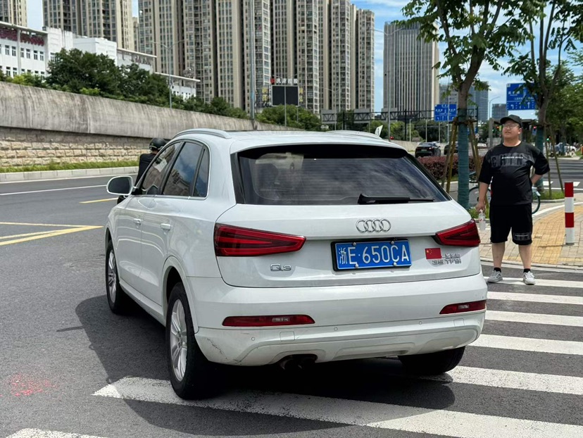 Audi Q3 2016 #9 Audi Q3 2016 car image #9