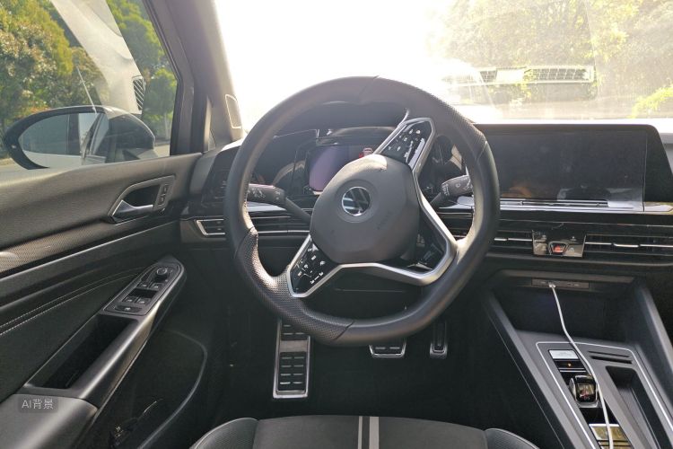 Volkswagen Golf 2023 imagen de coche #12