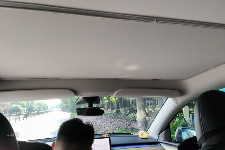 Tesla Model Y 2022 car image #20