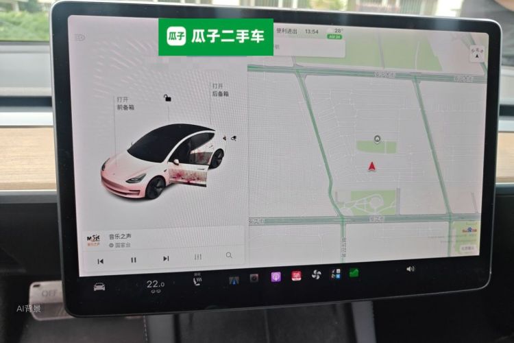 Tesla Model 3 2021 car image #13