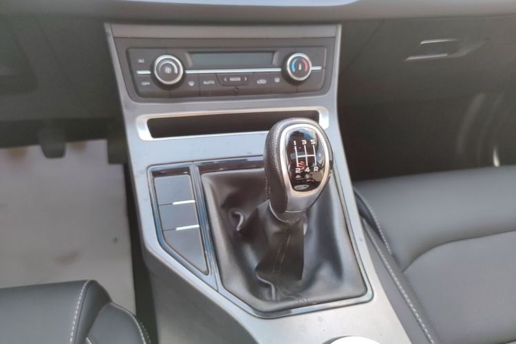 GEELY Emgrand 2018 #14 GEELY Emgrand 2018 imagen de coche #14