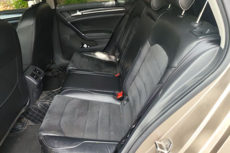 Volkswagen Golf 2015 car image #10