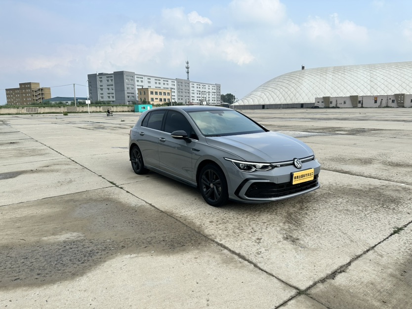Volkswagen Golf 2022 immagine di auto #3
