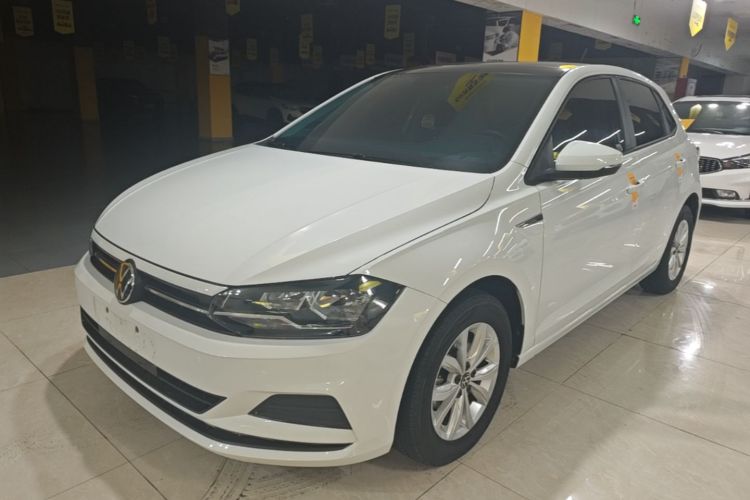 Volkswagen Polo 2023 car image #2