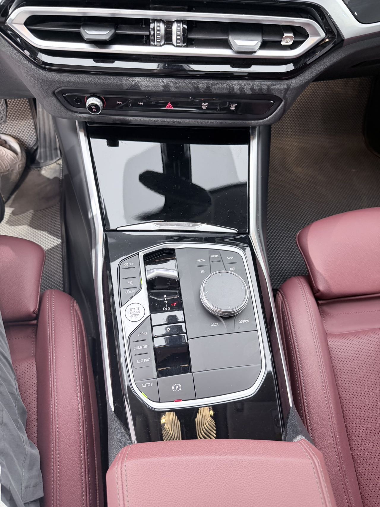 BMW 3 Series 2022 car image #13