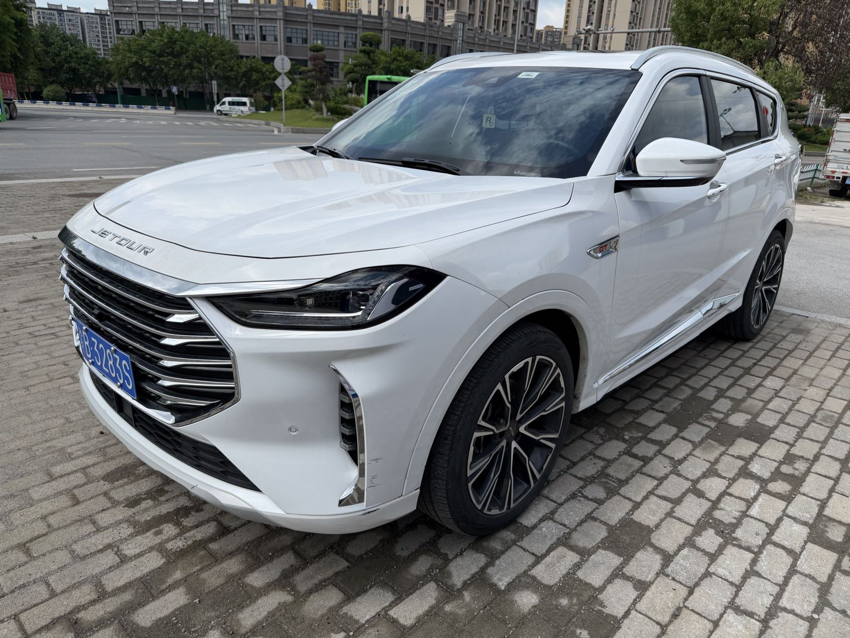 Jetour X70 PLUS 2022 car image 
