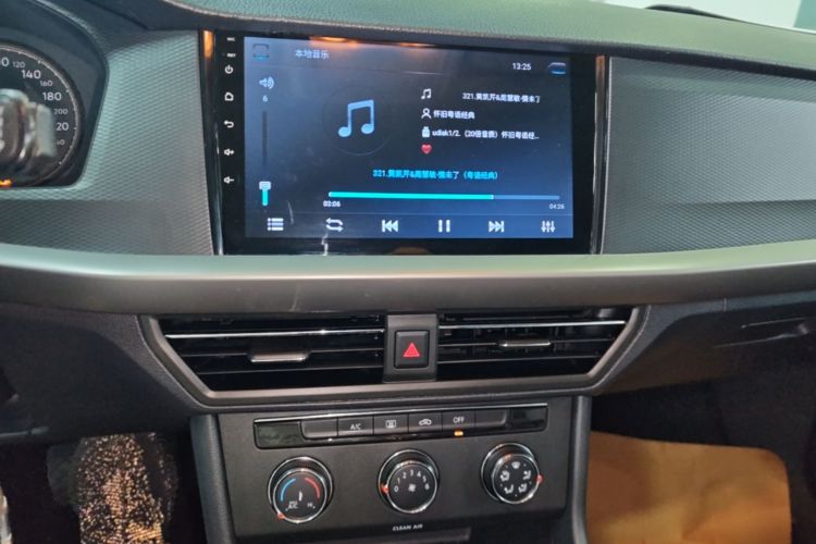 Volkswagen Lavida 2019 #13 Volkswagen Lavida 2019 car image #13