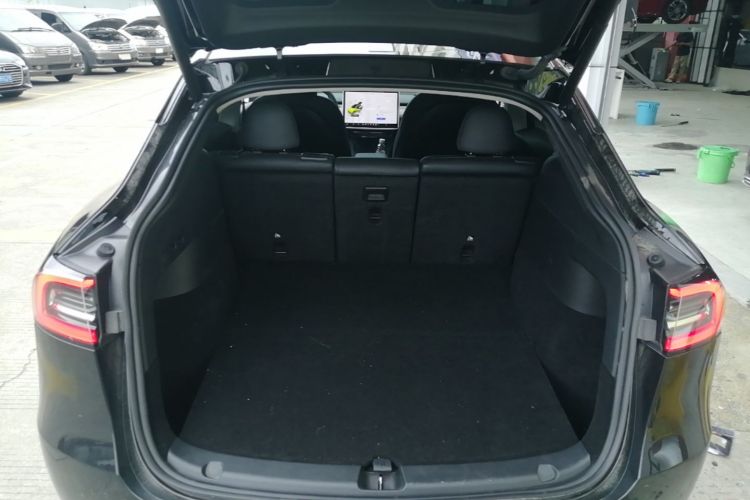 Tesla Model Y 2023 #19 Tesla Model Y 2023 immagine di auto #19