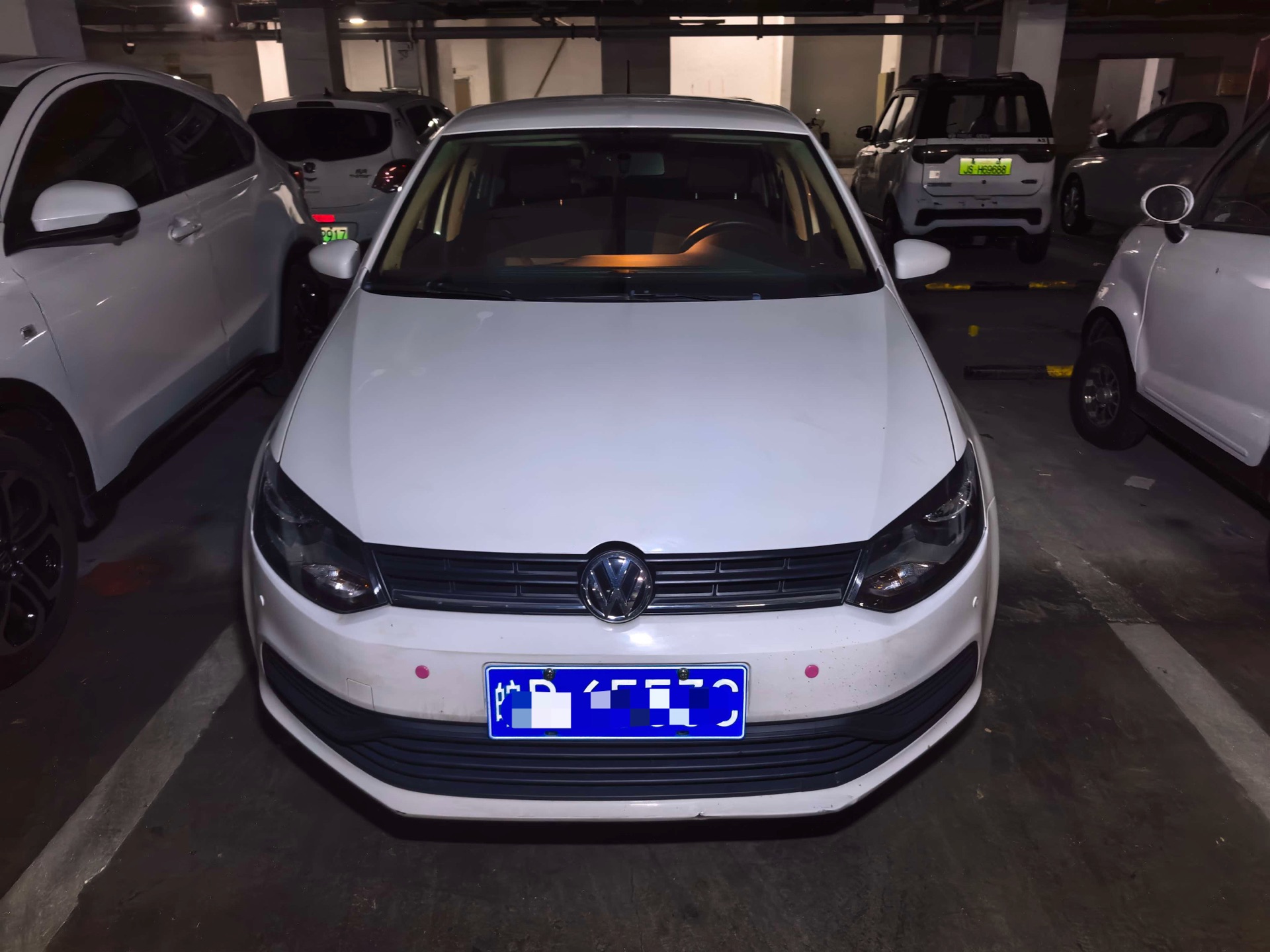 Volkswagen Polo 2015 car image #3