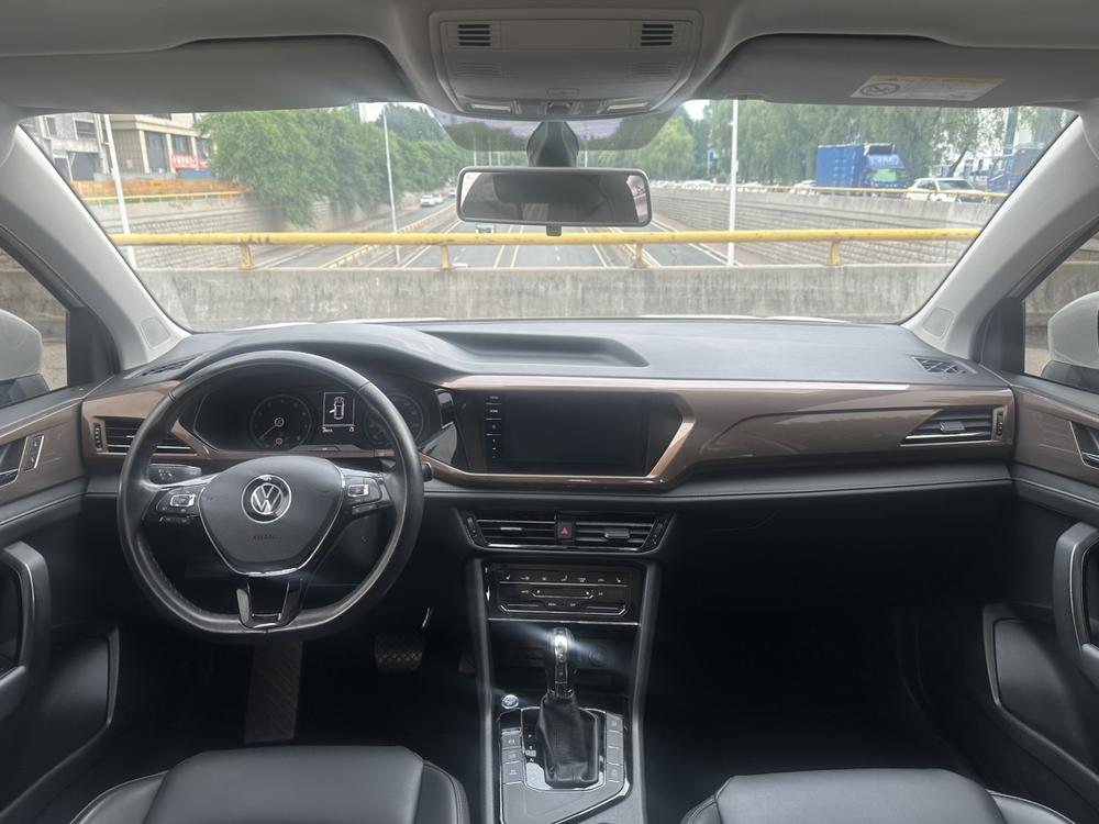 Volkswagen Tharu 2022 car image #10