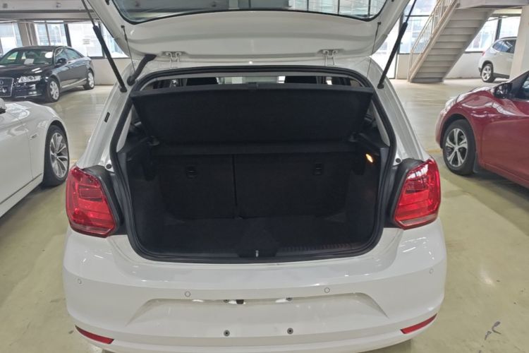 Volkswagen Polo 2018 car image #19