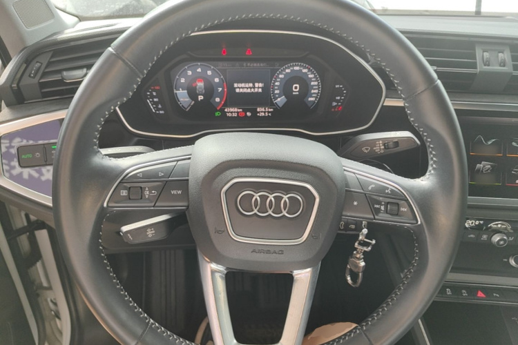 Audi Q3 2020 #11 Audi Q3 2020 car image #11