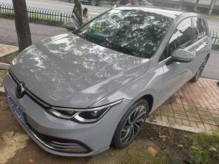 Volkswagen Golf 2023 car image 