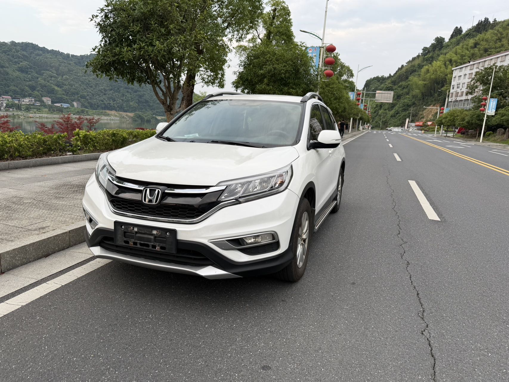 2016 2016 car image