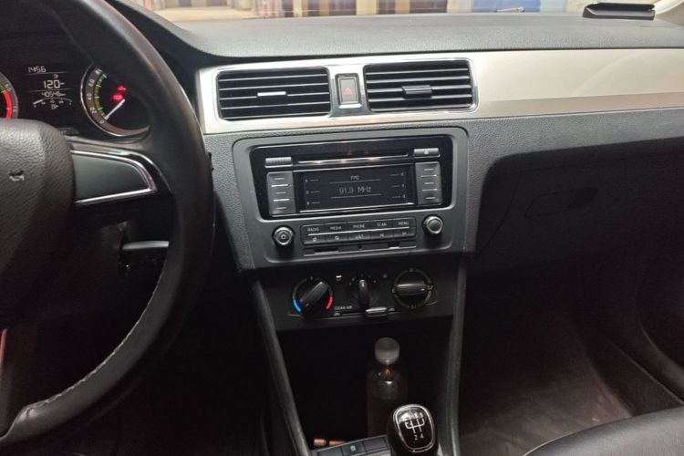 Skoda Rapid 2019 #13 Skoda Rapid 2019 car image #13
