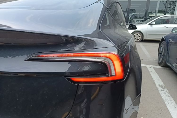 Tesla Model 3 2024 #8 Tesla Model 3 2024 car image #8