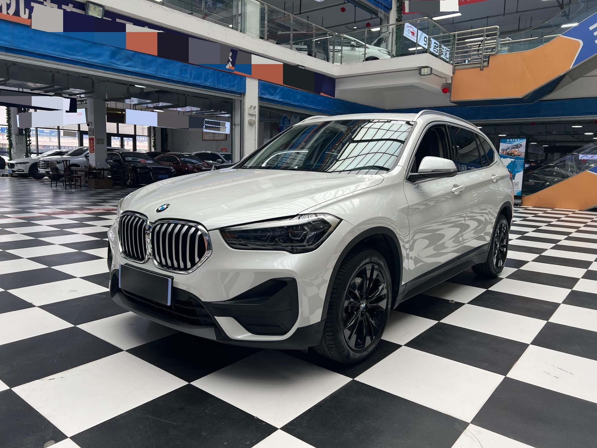 BMW X1 2021 BMW X1 2021 car image