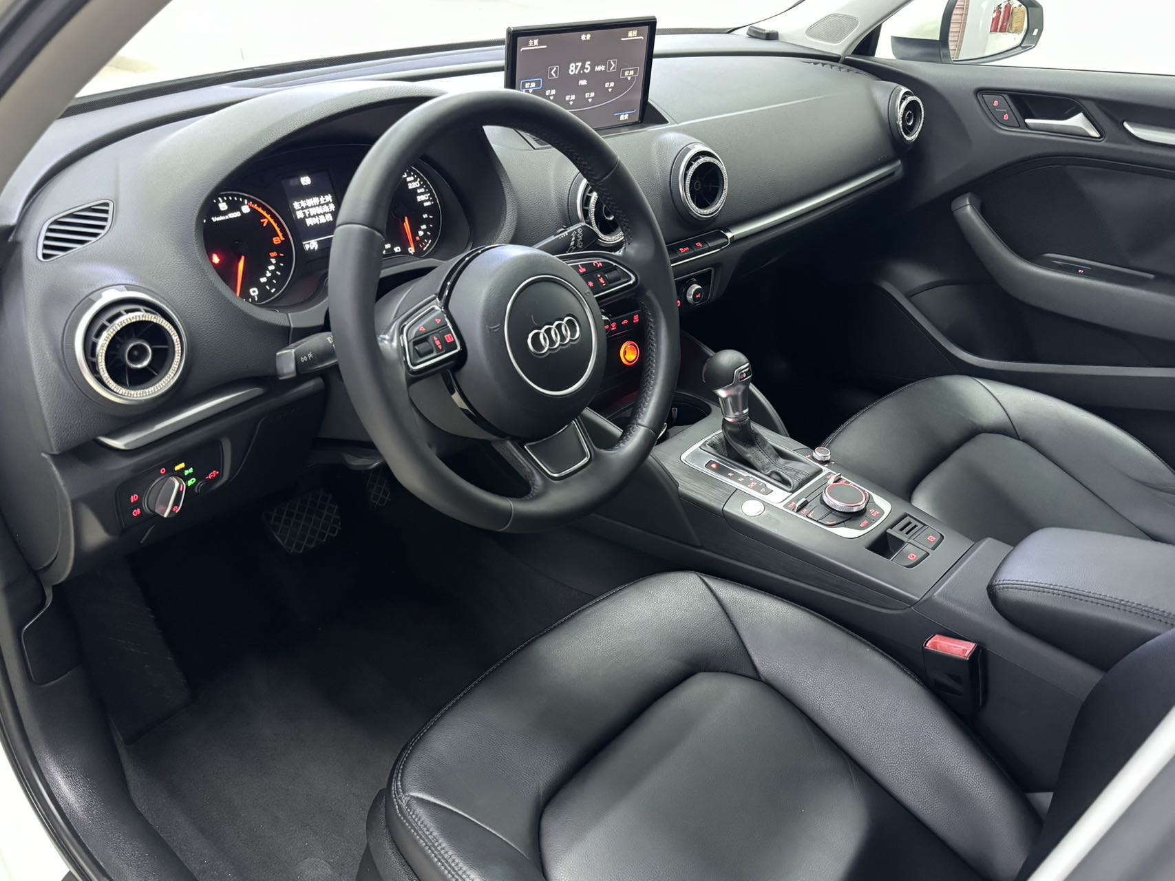 Audi A3 2016 car image #8