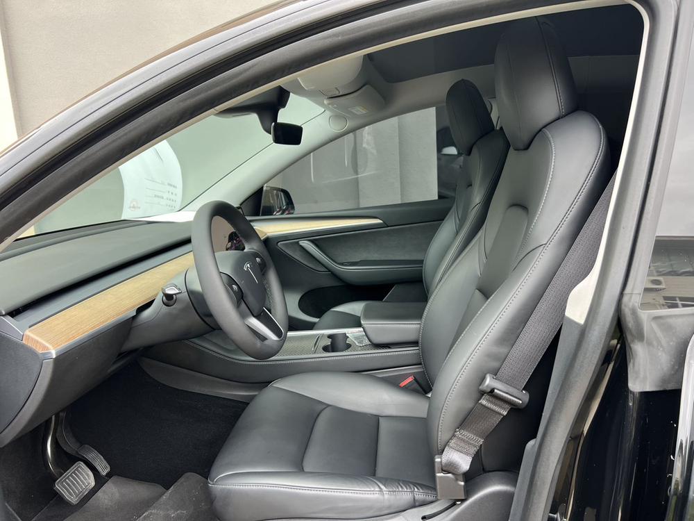 Tesla Model Y 2021 car image #9