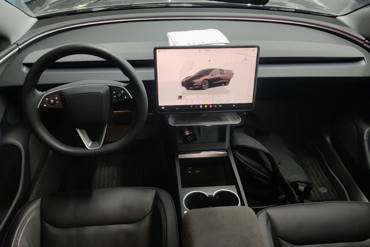 Tesla Model 3 2024 #10 Tesla Model 3 2024 car image #10