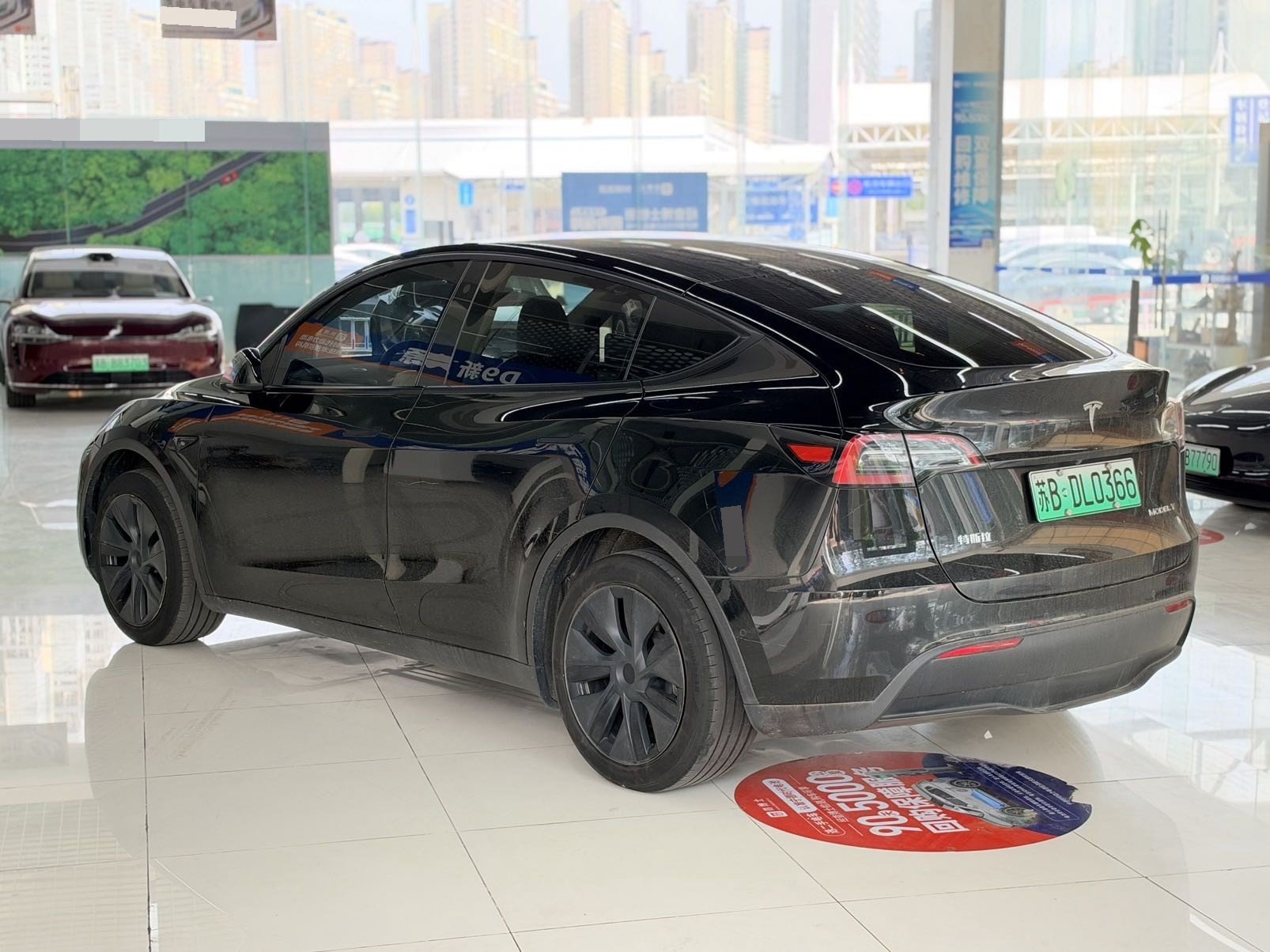 Tesla Model Y 2023 car image #6