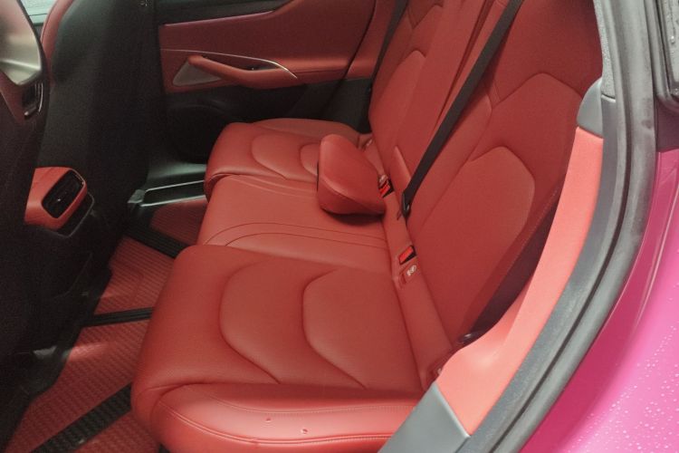 MI SU7 2025 car image #13