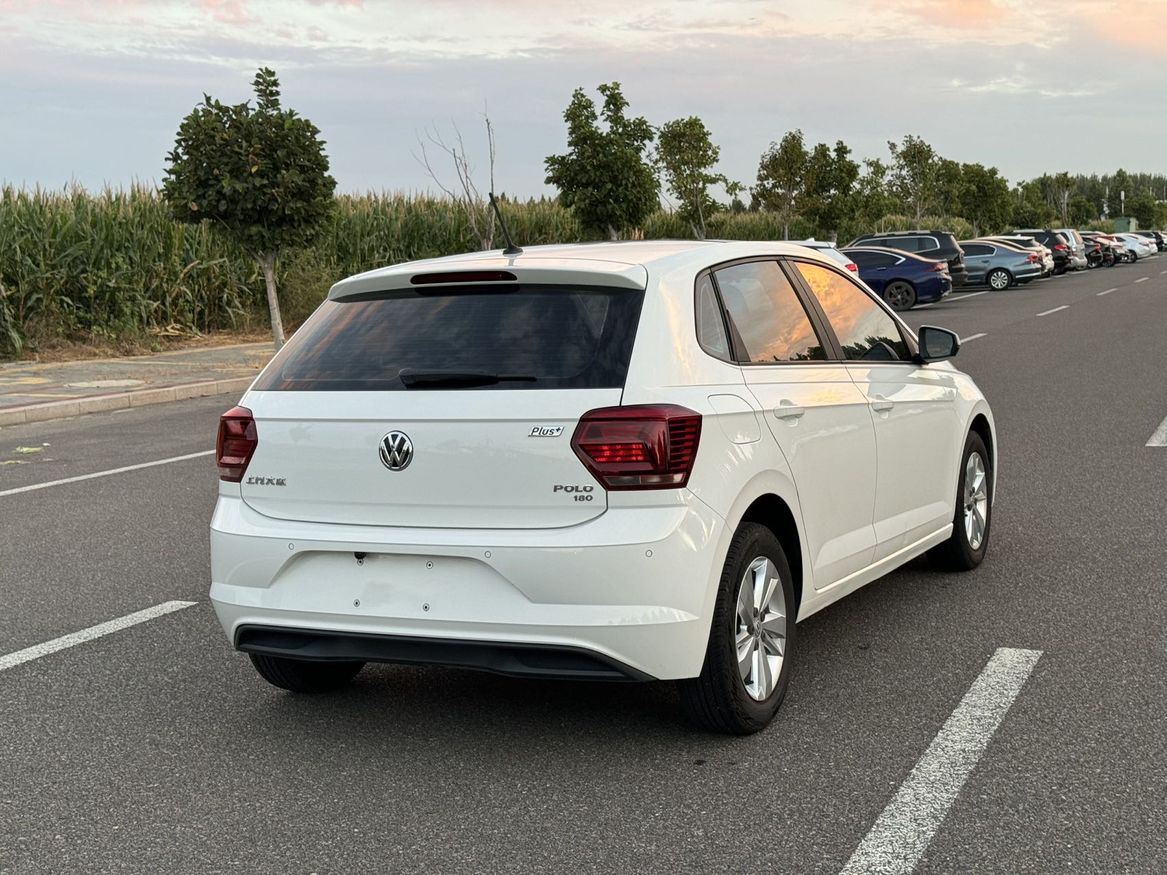 Volkswagen Polo 2019 #4 Volkswagen Polo 2019 car image #4