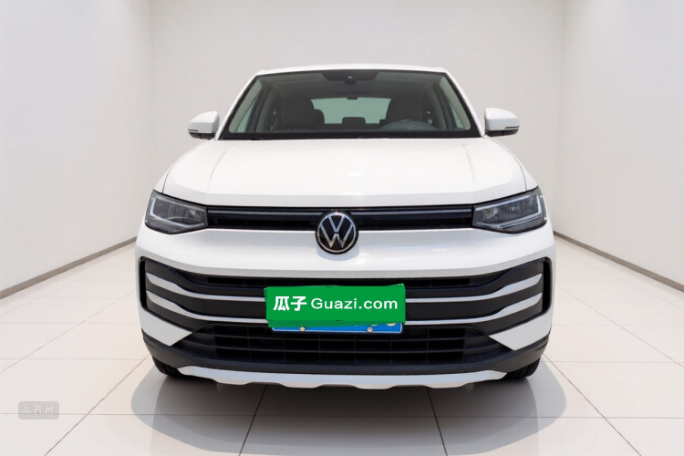 Volkswagen Tharu 2025 car image #3