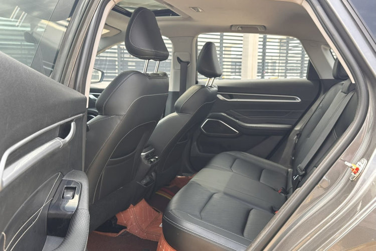 GEELY Emgrand 2022 #17 GEELY Emgrand 2022 car image #17
