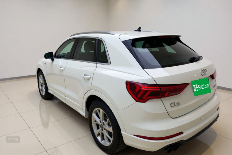 Audi Q3 2019 car image #5