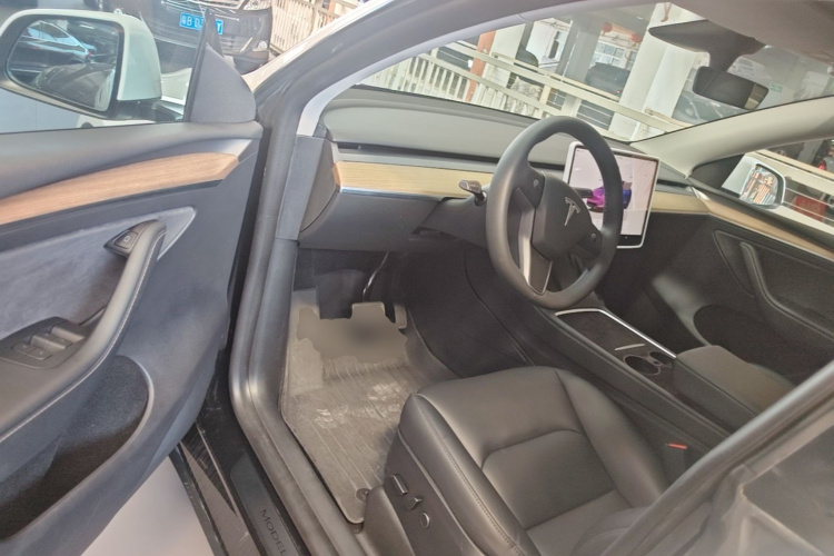 Tesla Model Y 2023 #16 Tesla Model Y 2023 immagine di auto #16
