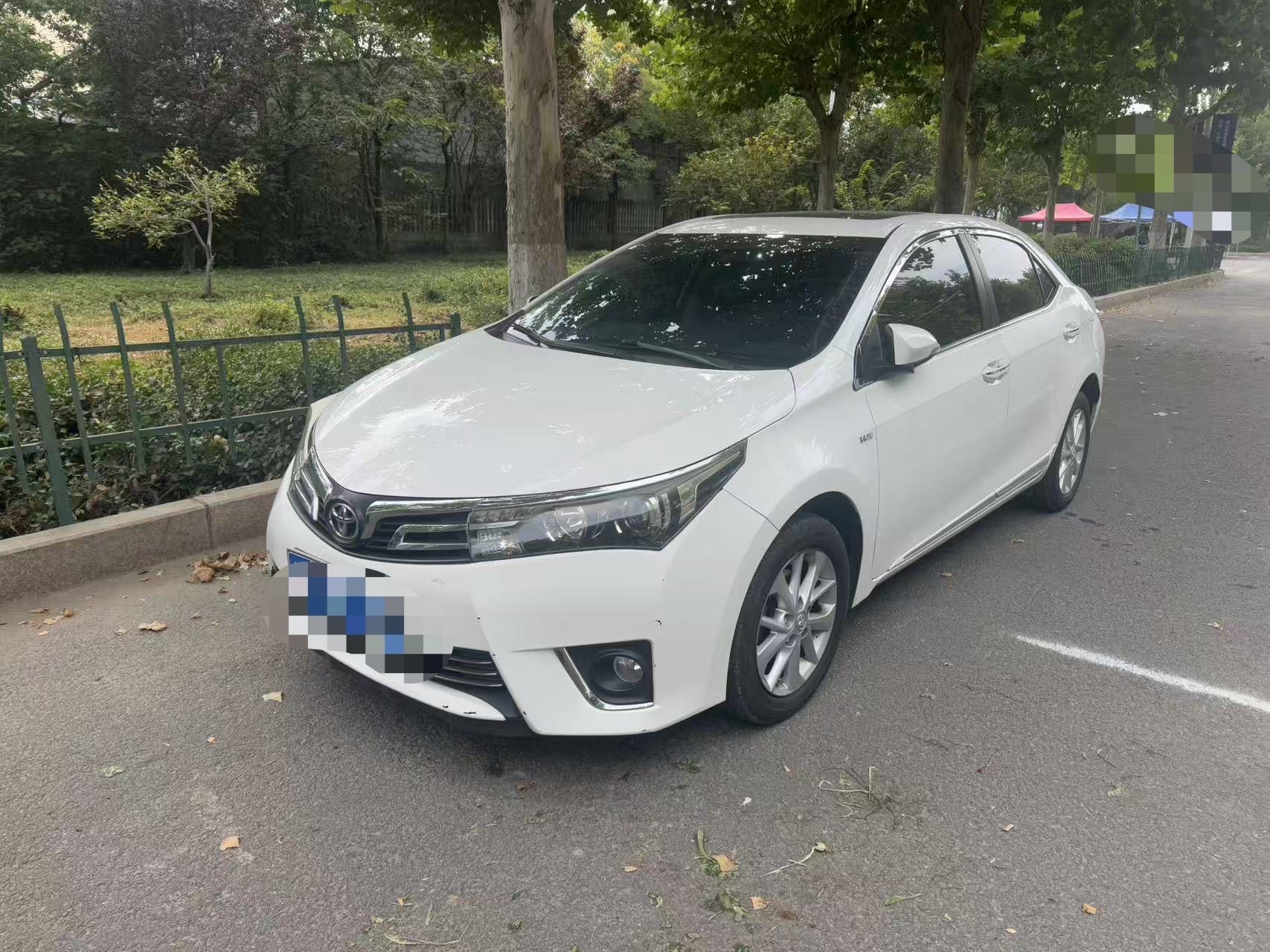 Toyota Corolla 2015 Toyota Corolla 2015 car image