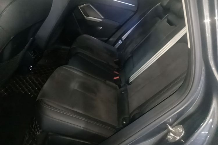 Audi Q3 2022 car image #17