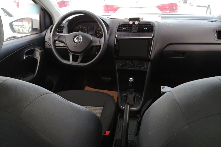 Volkswagen Polo 2018 #11 Volkswagen Polo 2018 car image #11