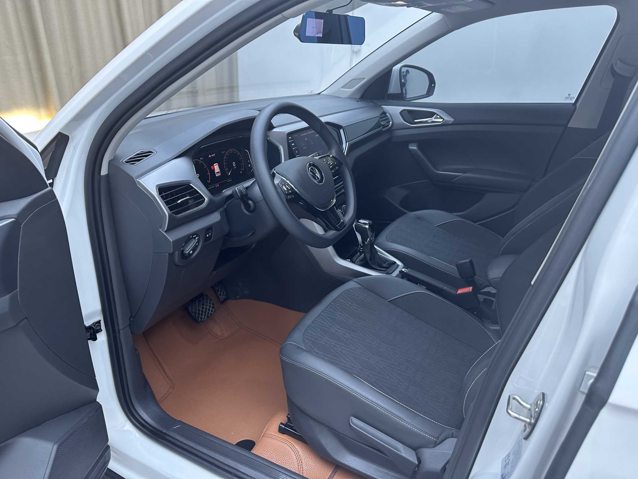 Volkswagen T-Cross 2022 #7 Volkswagen T-Cross 2022 صورة سيارة #7