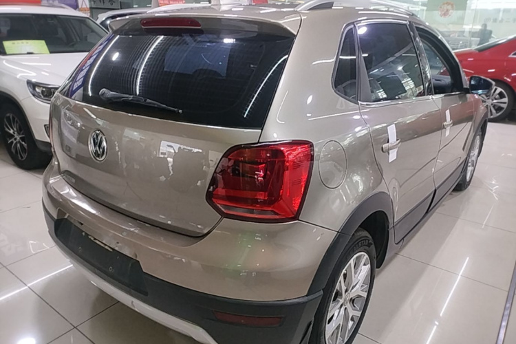 Volkswagen Polo 2016 car image #7