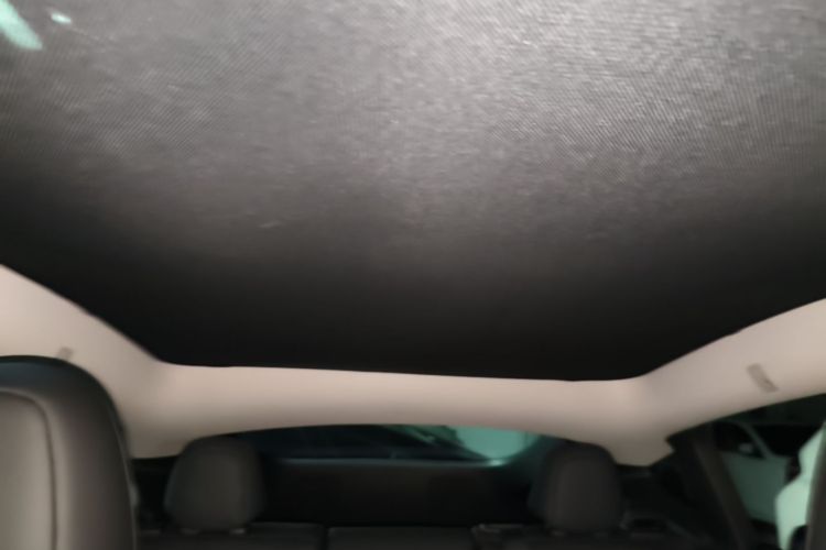 Tesla Model Y 2023 #18 Tesla Model Y 2023 car image #18
