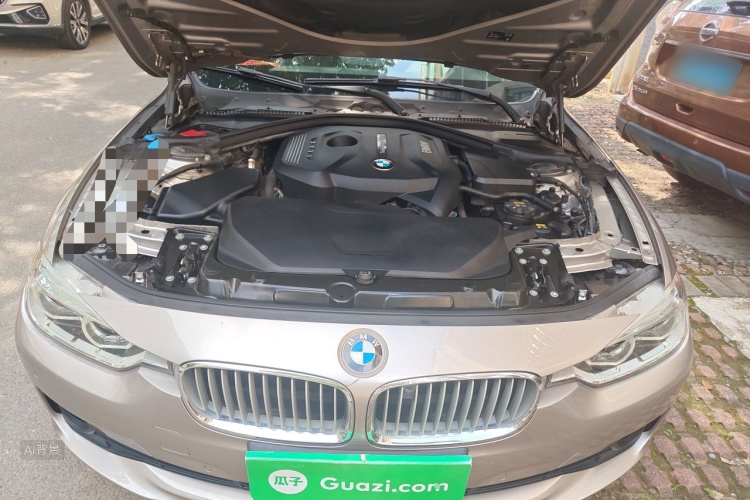 BMW 3 Series 2018 car image #22