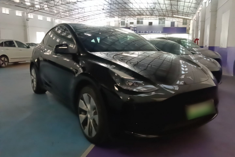 Tesla Model Y 2022 #4 Tesla Model Y 2022 car image #4