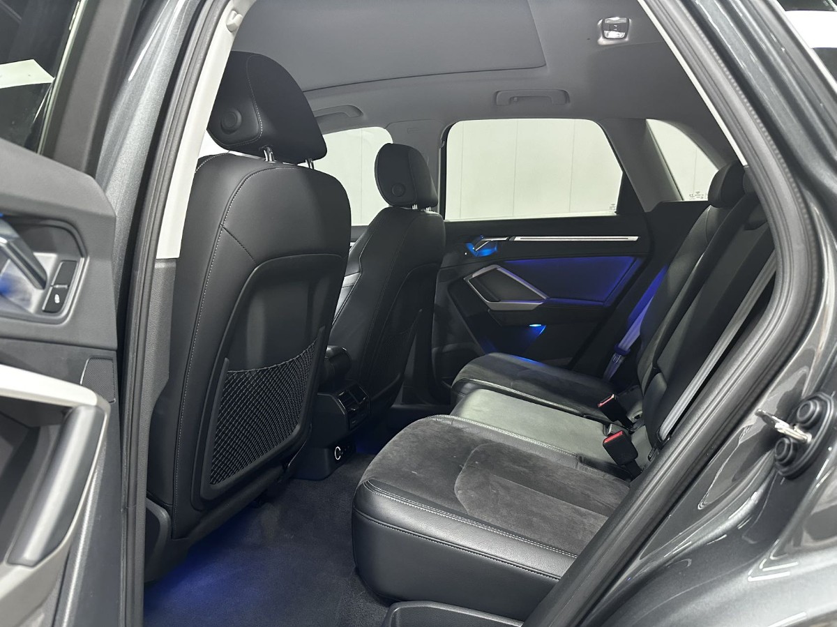 Audi Q3 2022 car image #6