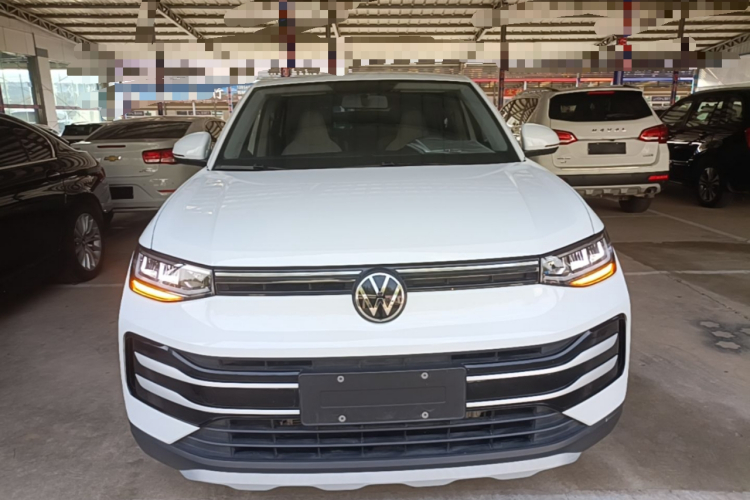 Volkswagen Tharu 2024 car image #3